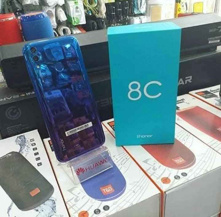 جهاز قوي 
بمواصفاته وشكله 
واصلي 
هونر 8c
+ يحمل كل تطبيقات والالعاب 
+ سهل بالاستخدام والعمل 
+ ذاكره 128 
+ بطاريه 4000 ملي
+ كاميرا خلفيه مزدوجه مع كاميرا اماميه  مزدوجه
كل هذا بسعر 65 الف فقط 
جملة  ومفرد
يوجد توصيل كافه محافظات 
ضمان شرط فحص والاصلي
‏‪بغداد زيونه ربيعي مقابل مول دريم ستي 
للحجز راسلنا على خاص الصفحة او الاتصال على
اذا اتاخرت بالرد يرجى مراسله ع واتساب  أو اتصال 
***********
*********** بغداد, العراق
