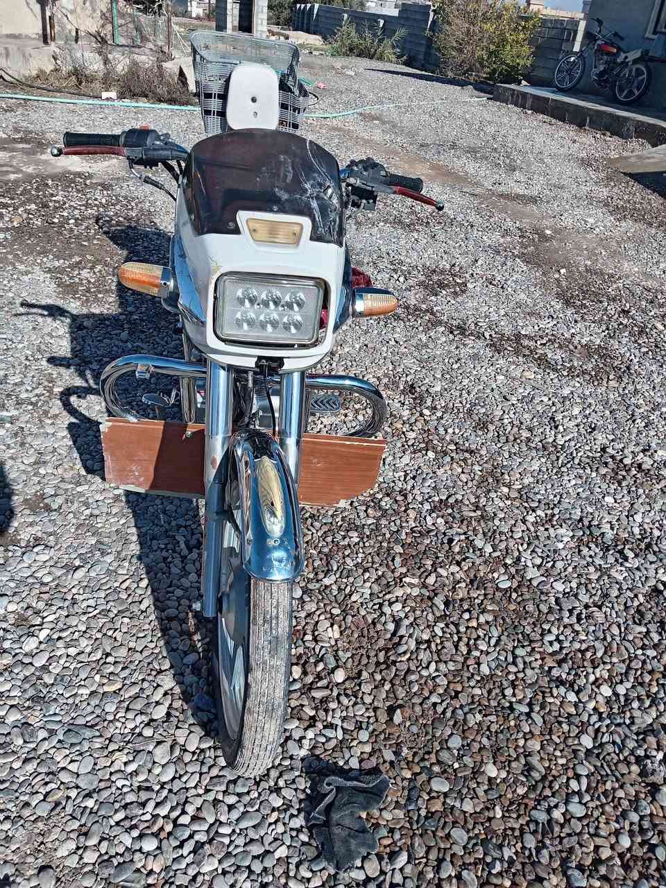 جني ابو الكله للبيع
موديل /2019
محرك /150 مفتوح امبدل رنگات فقط 
البقيه كله بلادي وضع شركه 
السعر 400.وبي مجال 
***********
