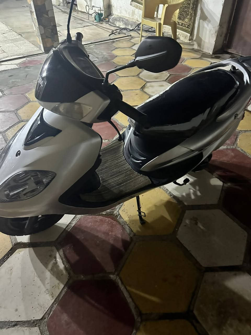 ماطور للبيع نضيف مسجل وأرقامه بي تحويل بسمي 
السعر ٩٥٠
الاتصال ***********
