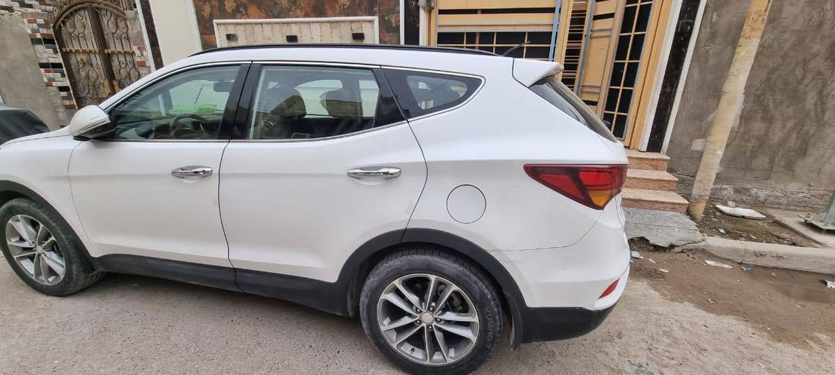 السلام عليكم مطلوب مراوس فقط
سنتافي 18خليخي مكفولة كفاله عامه بيه فقط تكحيل به خشم البنيد فول مواصفات شاشه كامره تلاث قطع تبريد
تسخين وتبريد المقاعد 7راكب مكينه 6سلندر 
مكان السياره بغداد 

 ‏‪***********‬‏
