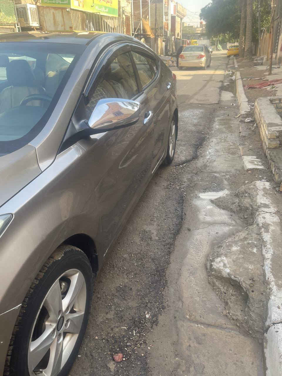 السلام عليكم الانتره موديل 12 للبيع محرك 1800دوش السيارة نضيفه وتخبل واحلى من الصور السيارة بيه 5 قطع صبغ بدون دواخل وارد خليجي السعر 95 وبيه مجال المكان بغداد حي اور الرقم ***********
