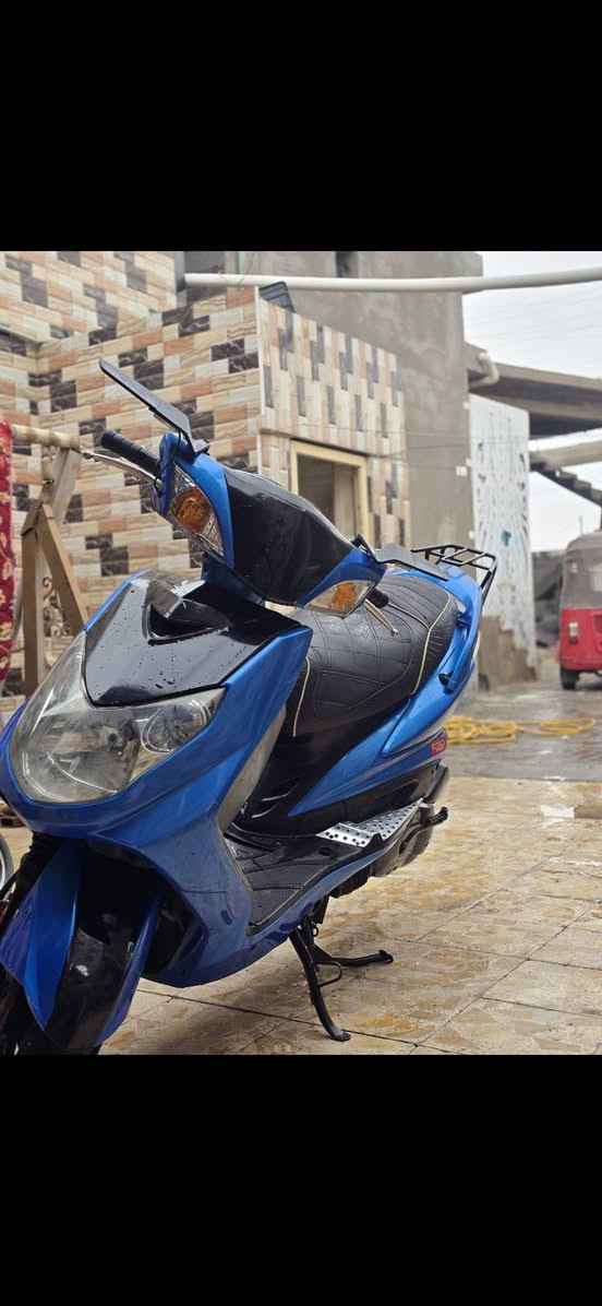 السلام وعليكم 
سكنس فحل كابريتر للبيع الدراجه كامله ختم واحد من طول الطول حاويه وصل معرض موجود كفاله عامه من كلشي رباعيه بلادي سلف اشاير لايت كله شغال وكامل وبلادي بيهه تزويد كشن رياضي بلادي شرط الختم يدات koso ارضيات العينه كامله ماكو شي بيهه مو شغال رون وكيلومتر شرط الفحص كلها النعومه ونكره سلف بكل وقت مكاني البصره كرمه علي للاستفسار ***********
