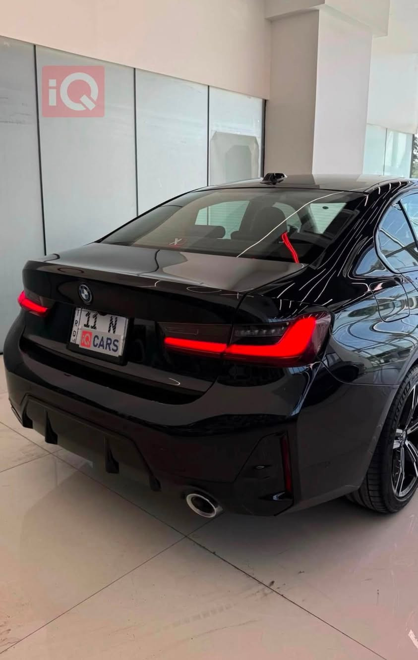 للبيع BMW 330e M Sport Package موديل 2024
• الموديل: 2024
• الفئة: 330e Plug-in Hybrid

• الباكج: M Sport Package أصلي

• المحرك: 2000 سي سي تيربو + نظام هجين (Hybrid)

• ناقل الحركة: أوتوماتيك 8 سرعات

• نظام الدفع: خلفي (RWD)

• اللون الخارجي: (اسود)

• اللون الداخلي: (اسود)

• الممشى: (13.000km)

المواصفات:

✓ M Sport Package أصلي

✓ شاشة كبيرة مع نظام iDrive

✓ Apple CarPlay و Android Auto

✓ كاميرا خلفية وحساسات أمامية وخلفية
ف
✓ مقاعد رياضية

✓ إضاءة LED

✓ تشغيل بصمة

✓ فتحة سقف

✓ تحكم بالمقود

✓ مثبت سرعة

✓ جنوط M Sport أصلية

السيارة بحالة ممتازة جداً وخالية من الأعطال، جاهزة للفحص بأي مكان.

حادثها جاملغ خلفي صبغ + تبديل بابين سائق وخلف السائق بلادي نفس اللون 

مكانها : بغداد العامريه 

السعر : 28.800$

للاستفسار :***********
