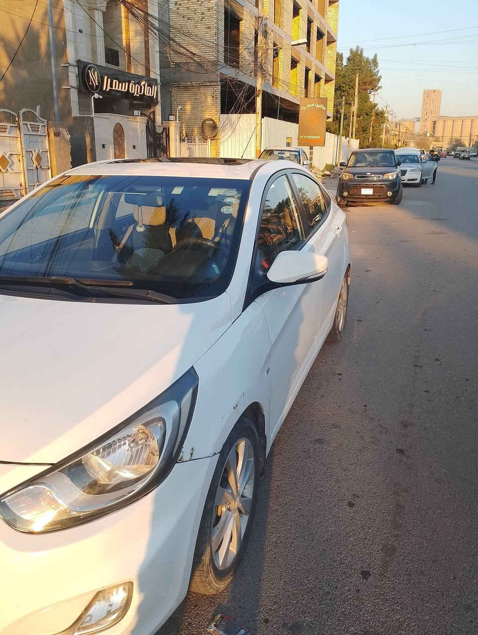 اكسنت خليجي ٢٠١٢ اربيل باسمي السياره ماشيه ١٨٠
بيها كارت باب السائق او بارد جوه قبغ البانزين السياره حلوه جاهزه ترايها يخبل بيها اثر حالوب كلش بسيط
مداريها بانزين محسن ودهن اصلي 
السياره موجوده بالبياع 
***********
السعر 8700 $
