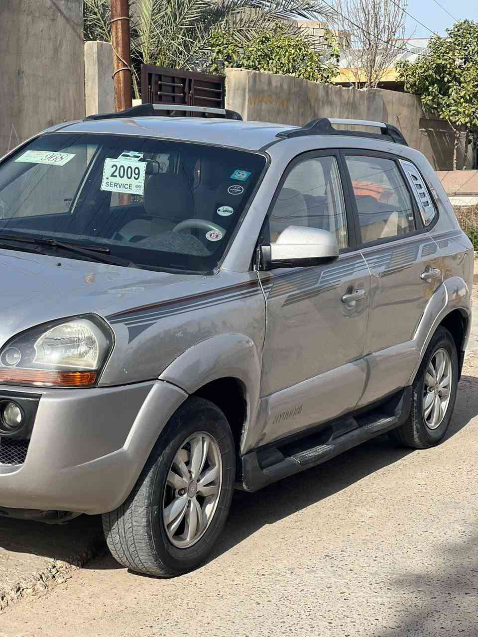 السلام عليكم... توسان خليجي موديل 2009 جديده بيها 3قطع صبغ بدون دواخل رقم صلاح الدين دولي وبعد احله من الصور السعر 105 وبيها مجال مكان السياره صلاح الدين تكريت الرقم ***********
