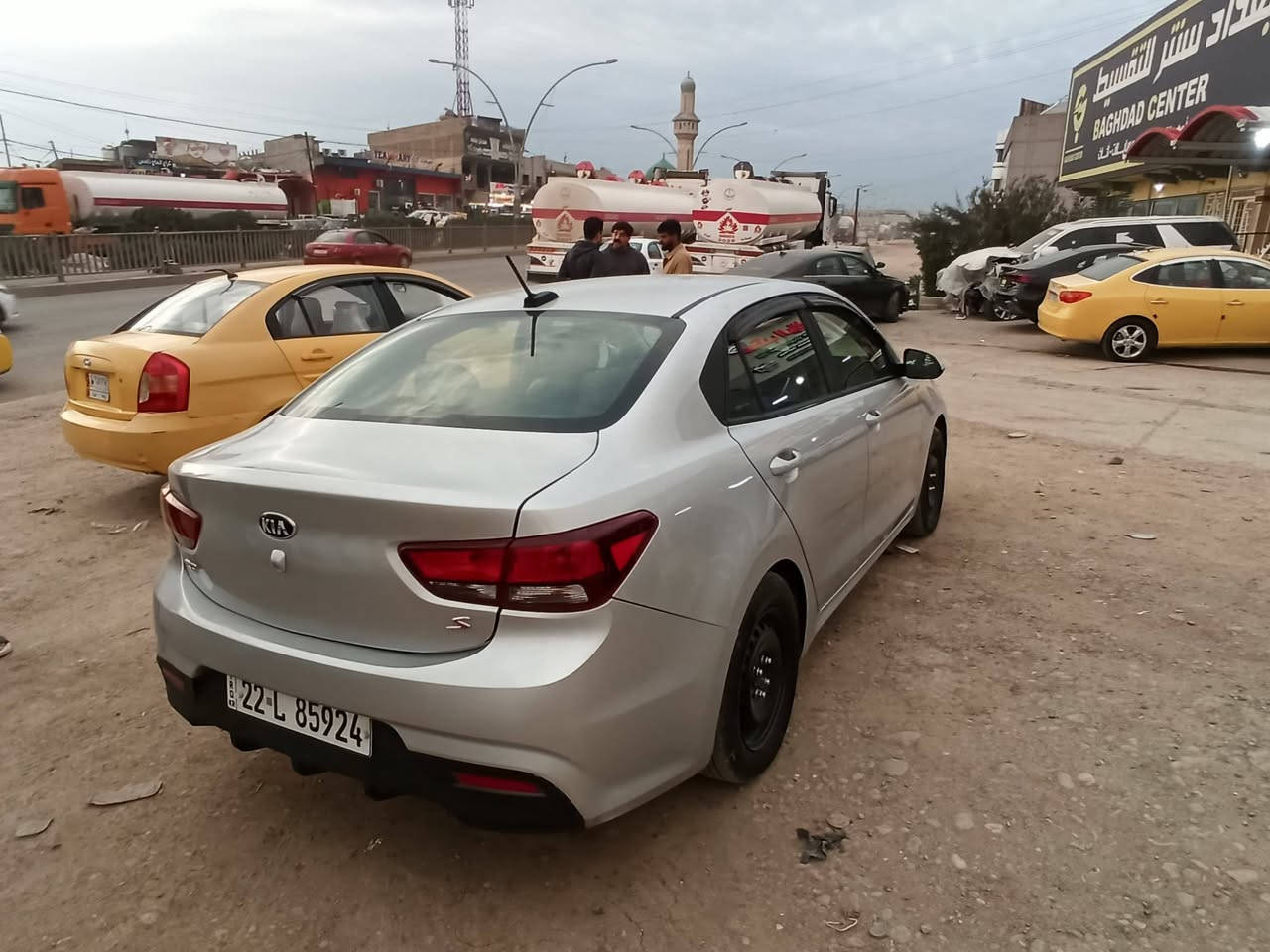 السلام عليكم 
كيا ريو  ( صور سونار مرفق بالمنشور )
وارد امريكي 
موديل 2018
رقم أربيل الدولي 
هزه و سنويه جديده 
موصفات نص فول 
محرك وكير شرط
محرك 16 GDi
كير توماتيك 
تبريد تدفئه 
سياره ضرر موضح بالصور السونار 
رقم الشاصي مرفق مع الصور 
شرط التحويل 
السعر 115$وبيها مجال 
🛑ملاحظه مهمه
 يرجى الاتصال من  الساعه 9 صباحأ إلى الساعه 9 مساء
#العنوان موصل الجديده شارع بغداد مجاور سنتر بغداد
#مكتب ال رزان للسيارت
***********
***********
