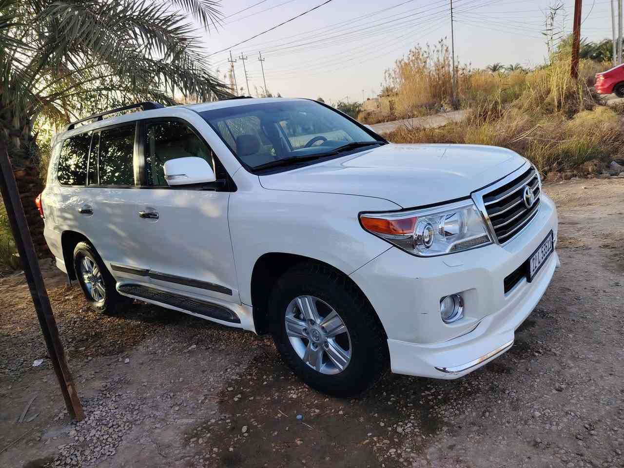 السلام عليكم
لاندكروز 2013 فول مواصفات
***********
