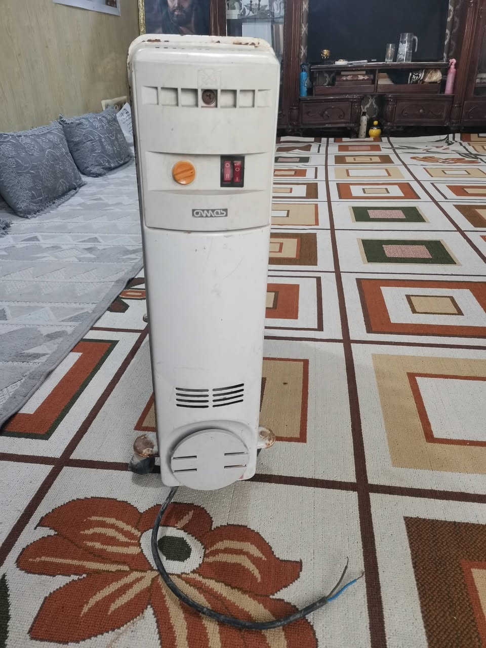 سلام عليكم غراض للبيع الشراي يتفضل خاص او يتصل ***********
