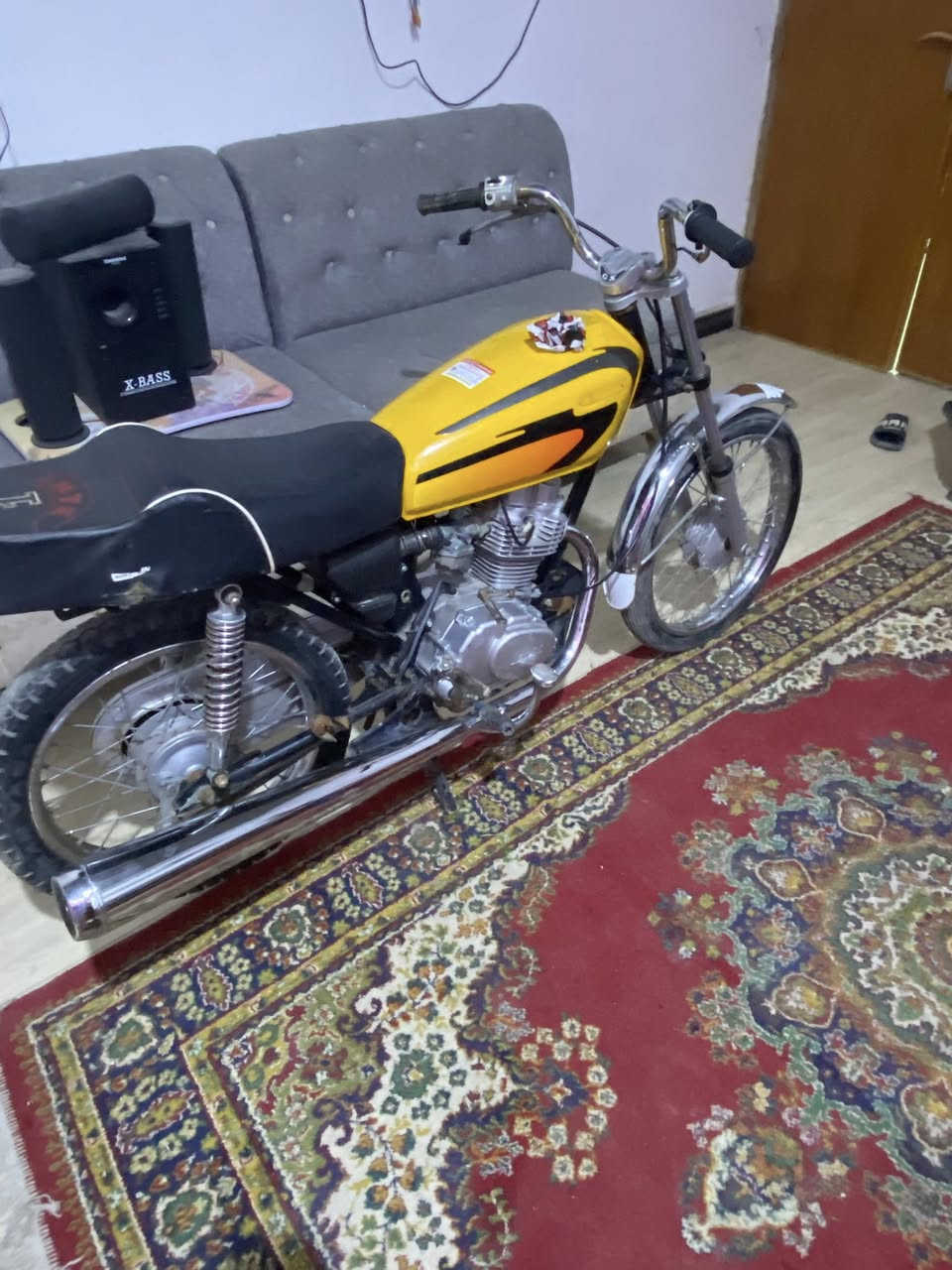 سلام وعليكم دراجه للبيع ادوات محرك خير من الله ما ناقصها شي نعومه فول سعر 450 بيها مجال كلش قليل دراجه  جاهزه ماناقصها شي عنواني بصره شط العرب الجزيره ***********
