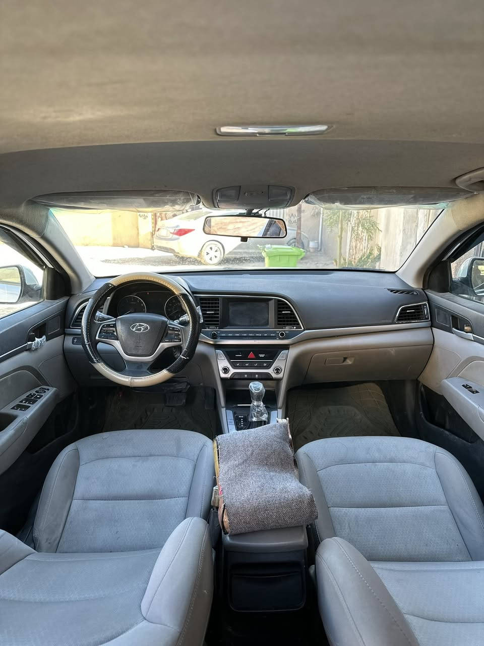 النترا 2017 وارد امريكي
مكينة مجفت
دوش 2000
شغل درجة اولى
حادث امامي ما واصل لغد
والسيارة ما مبدل بيه شي 
ليبل واحد 
ماشية 83
الدواخل وكراسي اسود ورصاصي
شاشه كبيرة وكامره دوارة
تخم تاير وصدر جديد
اضافه الى (ويل السبير تخم مع ويالة سيارة) مع ارضيه سيارة بلاديات elantara 
ونظافة السيارة بالصور 
سيارة جناي
مكان سيارة  / كوت
السعر 125$ وبية مجال

***********
