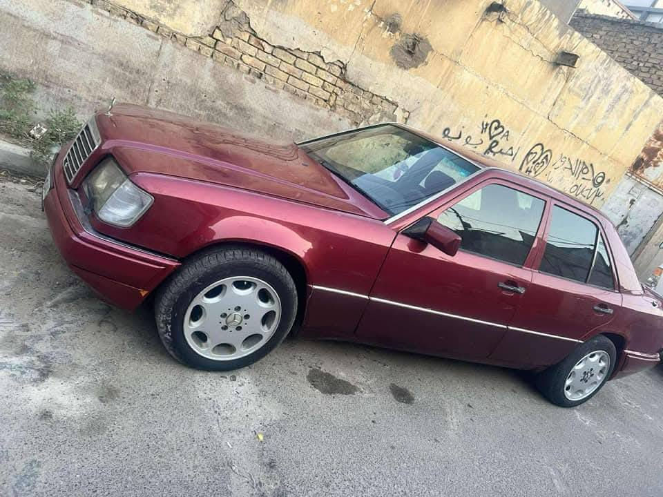 السلام عليكم ورحمة الله مارسدس بيبي دب موديل 93 محرك بلاد خراطيم 6 سلندر تبريد شغال ثلج محرك وكير مكفولات حداديه حلوه تخم تاير نظيف شاشه مري كهربائيّة  رقم اربيل دولي عندي وكاله عامه وصاحبها بغداد حاضر للتحويل بيها قاعده دبل مصلحه بالشيخ عمر وبيها مكانات صبغ ابيع حزام عن الاحراج السعر 68 وبيها مجال ان شاء الله او مراوس حسب الرغبة واسف عن الاطاله مكان السيارة كربلاء اتصال ***********
