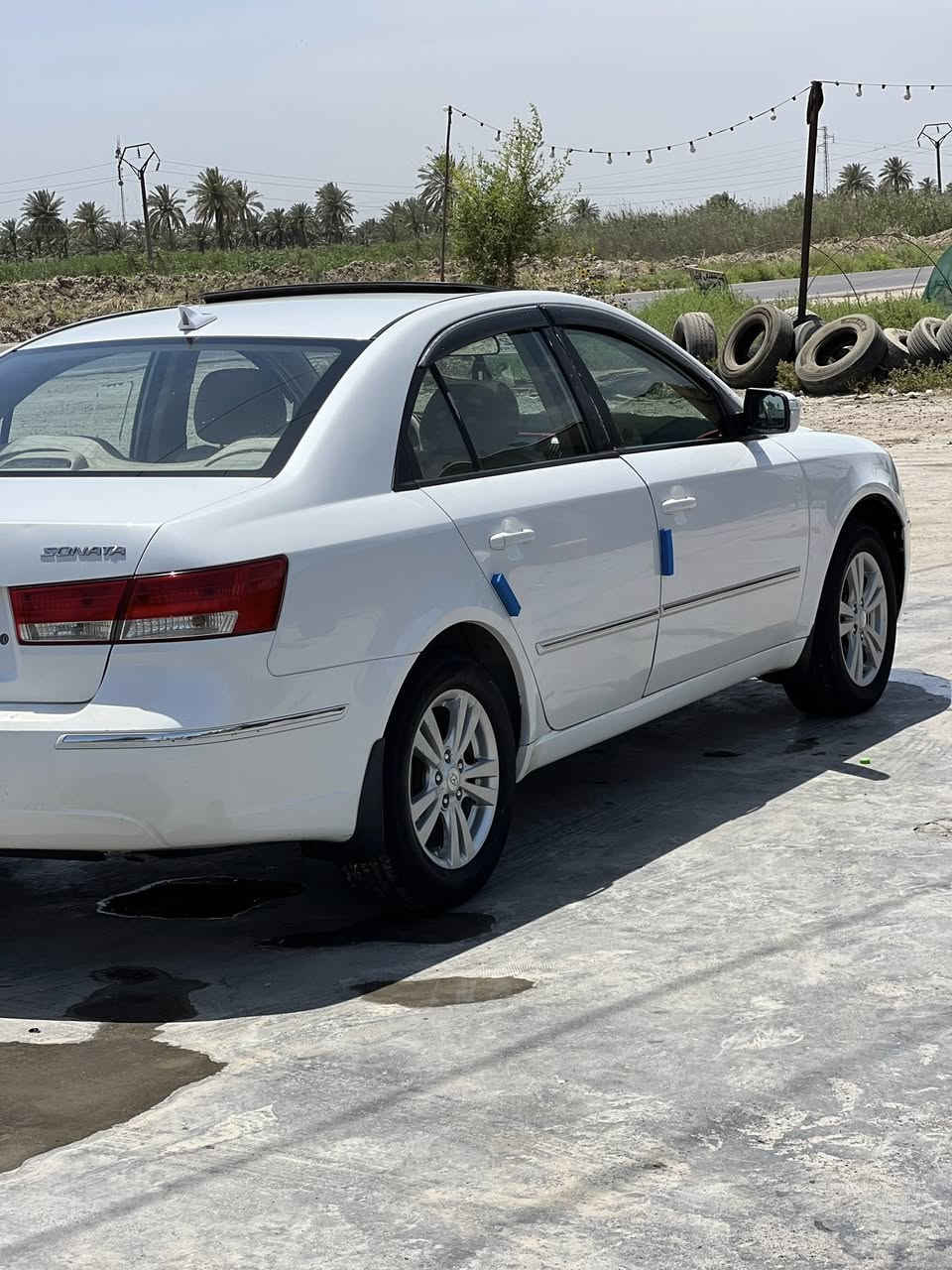 سوناتا 2010 خليجي مكينه 2400  بيها جاملغ وباب عكس السايق فول مواصفات السعر 118 وبيها مجال حك الجيه ***********.  ***********
