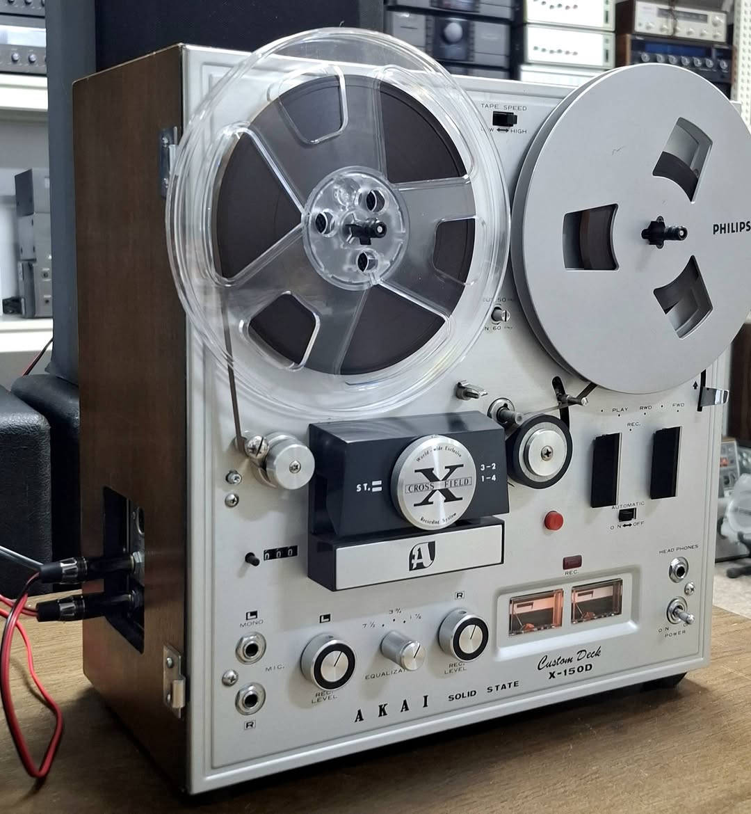 AKAI X - 150
تیب بكرة دك اكای 
نظیف و شغال 7 انج 
یوجد توصیل . مكانی اربیل 
واتس اب / ***********
