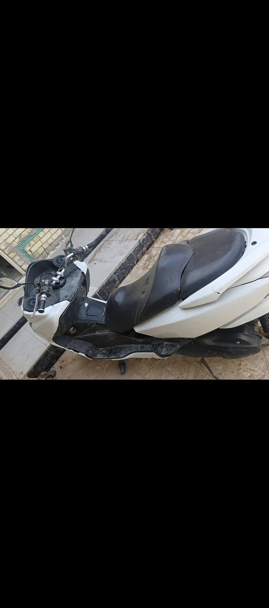 السلام عليكم
فورزه 0/10 بجمها تعبان ومككينتها تدخن  ويرادلها كلوبات اشاير باقي الدراجه حلوه 

سعرها حلو مناسب قفلها من الأخير ٥٥٠ قفل 
مكاني بابل الإسكندرية رقمي ***********
