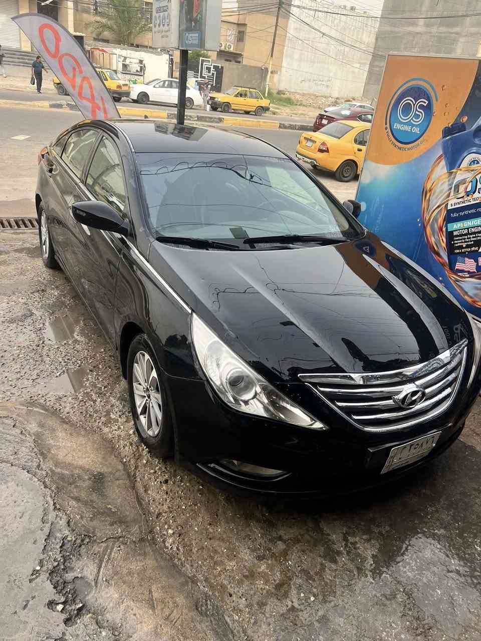 سوناتا 2013 وارد امريكي 
رقم بغداد باسمي تحويل مباشر .
حادثها 3 قطع ونص صفحة السايق ، بجم كبس 
مبدل كازكيت ،  محرك لا ينقص ولا يبخر صافي.
عليها ادامه كامله السيارة صافية للاخير 
السيارة خير من الله

سعرها 91 بيها مجال . 

مكاني بغداد الدورة 
***********
