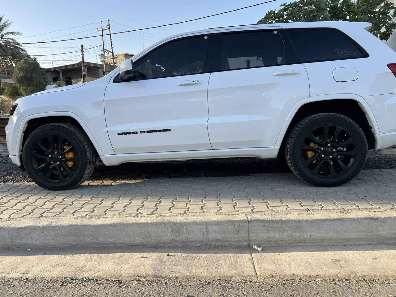 ياالله جيب لاريدو موديل 18لبيع مستعجل والله عنوان بغداد***********
