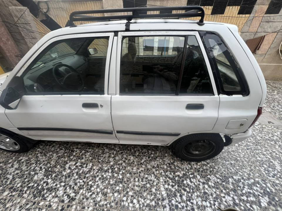 سايبة برايت جلاق للبيع
الون ابيض  وتماتيك
مصبوغه عام اثر خياسات خلفيه حادث خلفي باب الصندوك معدل نفسه كد شبرين 
موديل 12 
رقم بغداد الماني
سنويه لل 26
سياره باسمي تحويل مباشر ثاني يوم رقم الماني
بيهه تبخير بدون دخان تنقص دهن فقط كل اسبوع او اسبوع ونص ادير ربع او نص ربع دهن
كهربائياتهه شغاله كلهم 
تمشي السياره استخدام منزلي
تبريد شغال نقصه غاز فقط 
السعر 26$ و بيهه مجال للطيبين
مكان السياره حي اور و نهايه الفورتات 
للتواصل ولاستفسار على الرقم
***********
