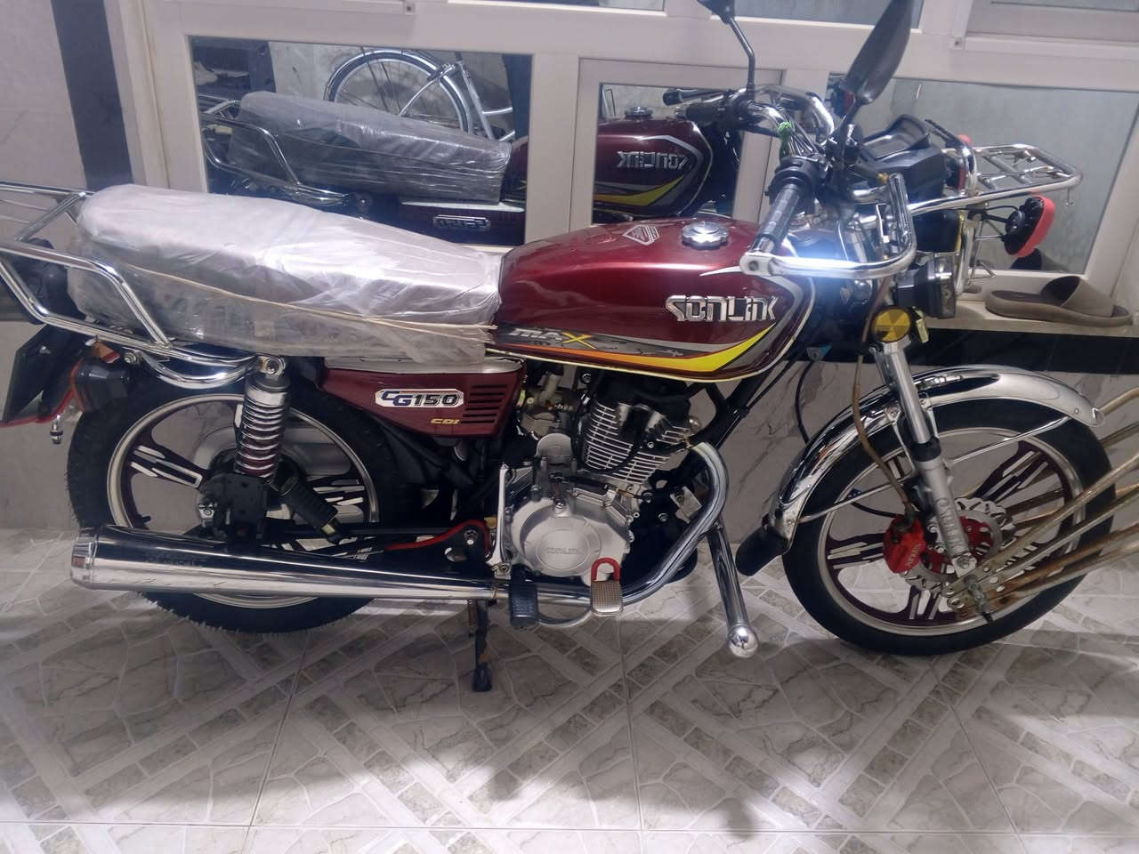 ماطور سيفان البيع 2024 بعدو شركة جنبازي  كلو شغال محرك ما شايف صبانةمكان موصل ايسر السعر 650وبي مجال
***********
