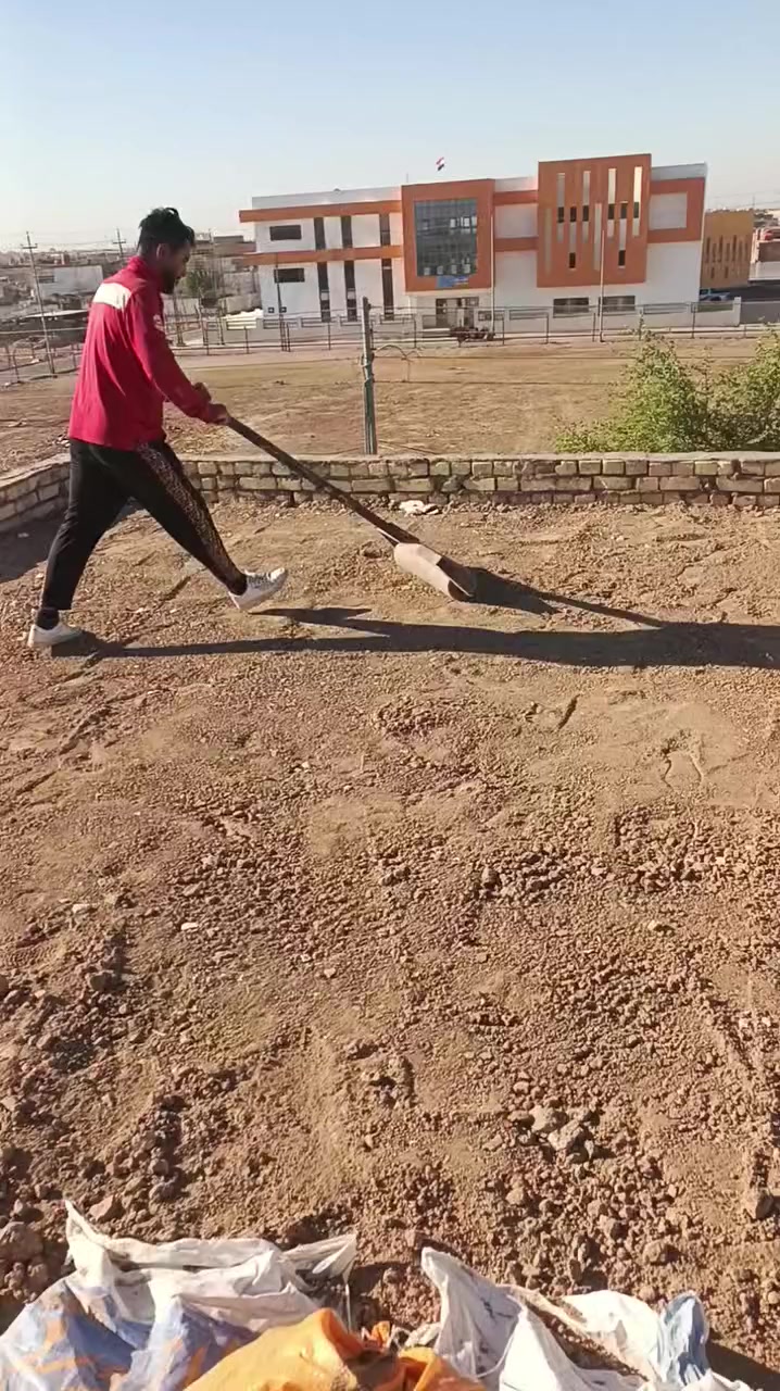 ونجي.  تصعيد مواد البناء. و تصعيد تراب صطوح.   +
تنضيف نقاذ بيوت + تدخيل سبيس + حدل.      
تنزيل تراب صطح قديم جميع المواد تصعيد طابوك +رمل كلشي نشتغل الخاص مفتوح رقم بس اتصل بكل وقت نطلع ***********
