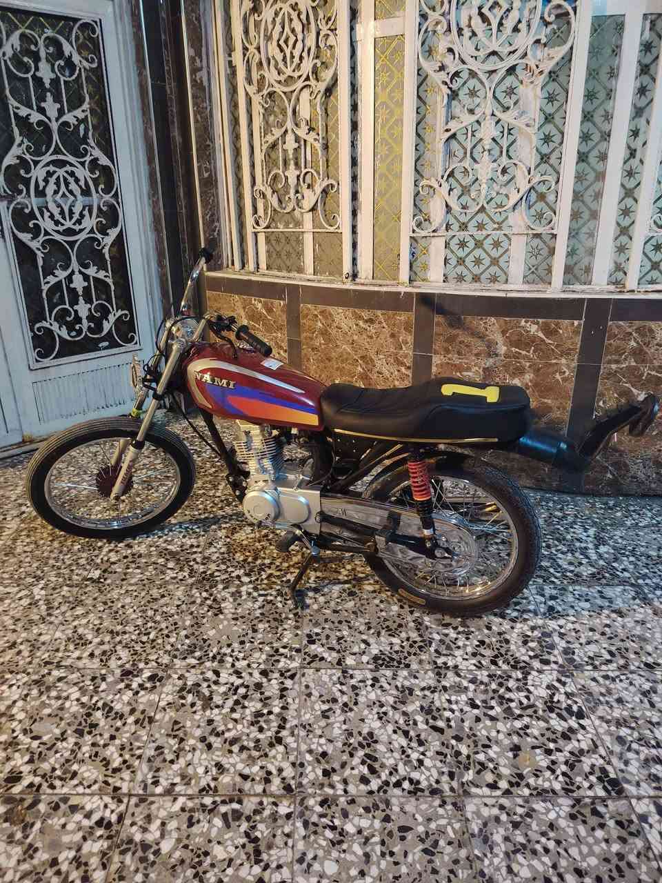 السلام عليكم دراجه اوراق صولي تعمير 25 مكينه رابيدو مفتوحه السعر 850 وبيها مجال***********
