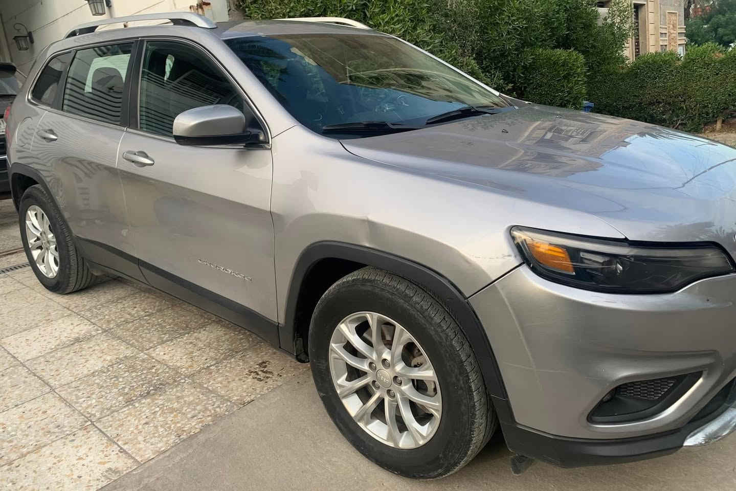 جيب بزون 2019 للبيع وارد امريكي
الحادث مربع صغير مقدمه البنيد (شباك البنيد) والدعاميات الامامي والخلفي بامريكا + ضربه بسيطه بالجاملغ الامي جهة السائق (بغداد) الصوره موضحة بالمنشور
مكفوله البدنه والشاصي وايرباك كله سليم بلادي
محرك 2400
ماشيه 101 الف ميل
رقم بغداد مشروع وطني باسمي
143 ورقه 
للاستفسار ***********
