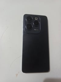 انفنكس هوت ٤٠ برو • استعمال ٥ شهور • خدش بسيط