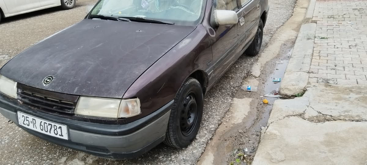 للبيع اوبل فكتره حجم 16 رقم كركوك سنويه مشروع لحد 2028 شرط تحويل بطاقه بنزين بيها كير محرك شرط صدر تايرات كلها شرط كهربائي كلهه شغال صبع بلادي بدون حادث محرك لاصرف ولا بخار مكان كركوك السعر 35 وبيها مجال ***********
