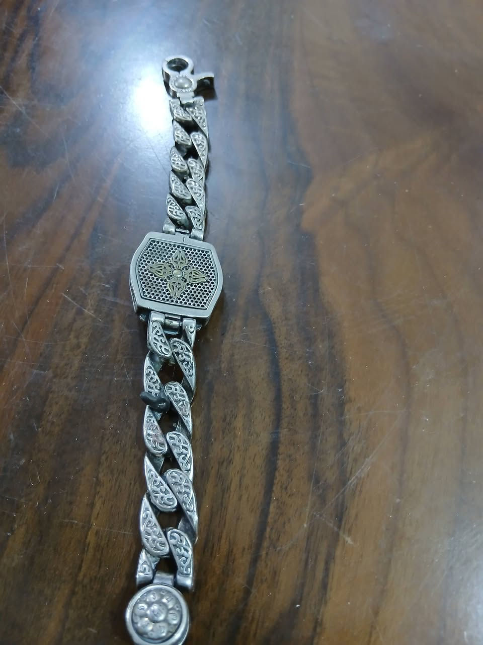 السلام عليكم سوار مع محبس للبيع اخوان مو فضه السعر ٥٠ الف يوجد توصيل تحياتي لكم


**إذا كنت صاحب هذا الإعلان وتريد حذفه لأي سبب، رجاءا أرسل رسالة إلى الدعم الفني**