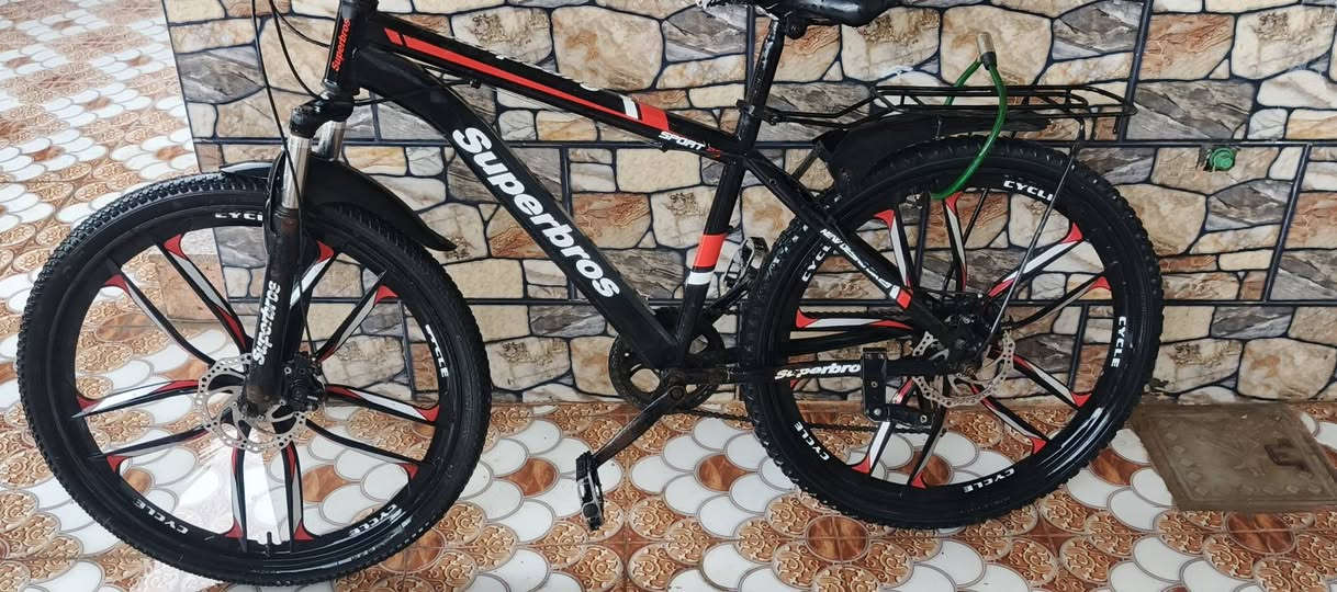 السلام عليكم باسكل رياضي حجم 26 للبيع
بريكات امامي وخلفي وتبديل سرعة استخدامه 
شي بصيط  سعره 90 الف بي مجال مكاني 
بغداد بسماية منطقة الحرية رقمي ***********
مااقصر ويه واحد اذا يريدة
