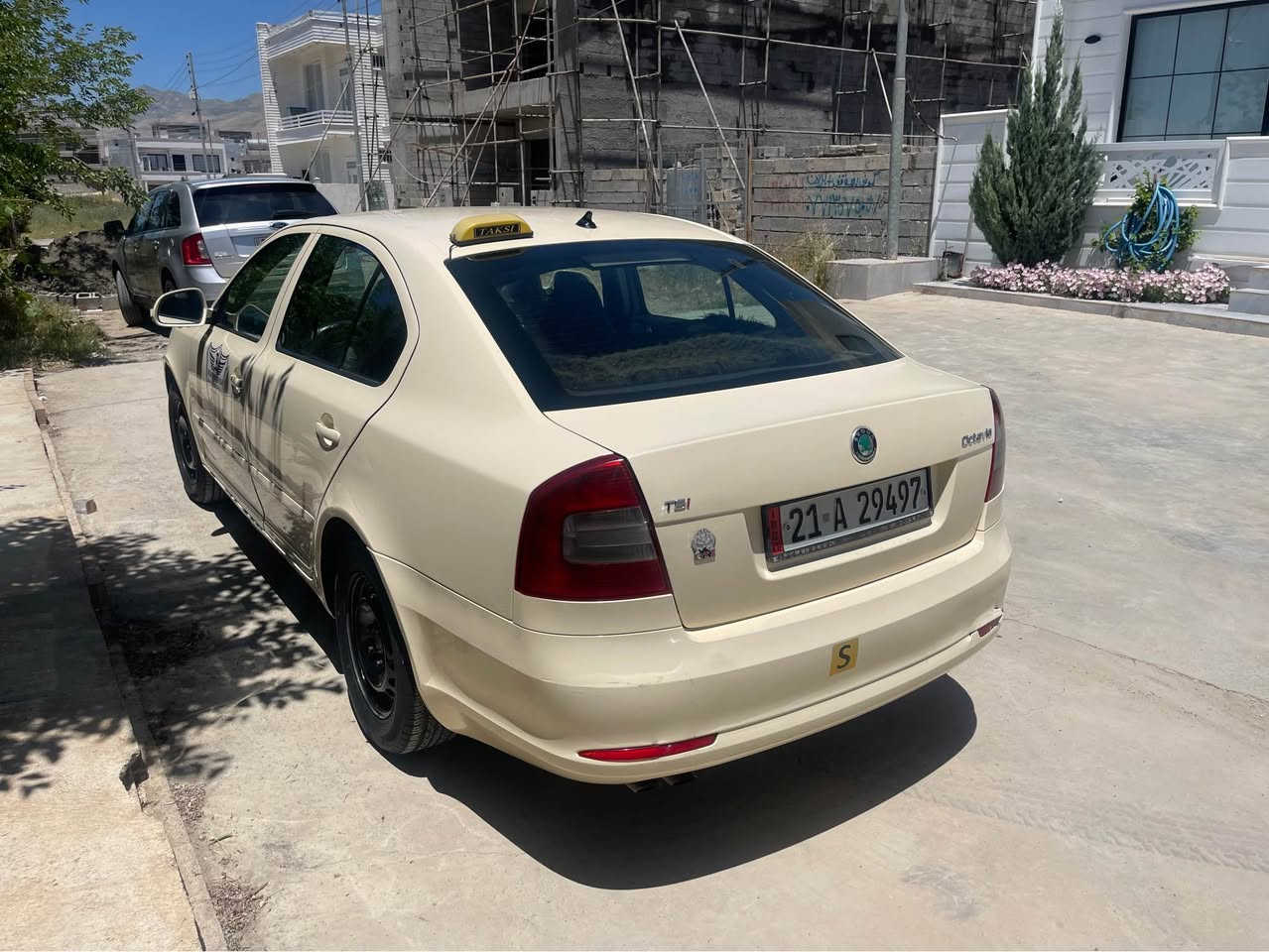 سكۆدا٢٠١٣ بێ بۆیاخ   مەكینەی كروە بە ٢٠ جیتا  زۆر چاكا پاكا بێ مەسرف ٤ تایو ویلی لۆكی لەسەرە شاشە ئیپادیلە سەرە رەقمی تازەیە گێرو مەكینەی بەشەرت تەحویل خرامە بە شەرت سەعری ٨٨گەلا ومەعامەلە *********** السليمانية, العراق
