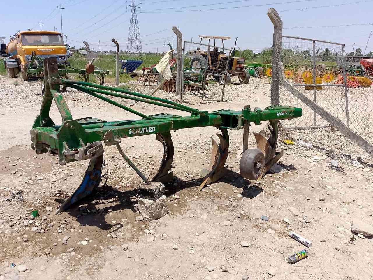 معرض لشمري للبيع فدان تركي حجم 16في العزيزية (***********(***********
