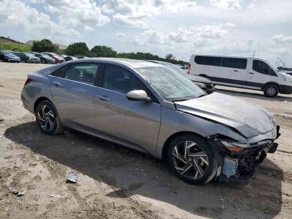 النترا 25بصمه فتحه ماشيه 10تالاف موعد وصولها 10تيام الميناء أم قصر السعر 93 لل استفسار ***********
