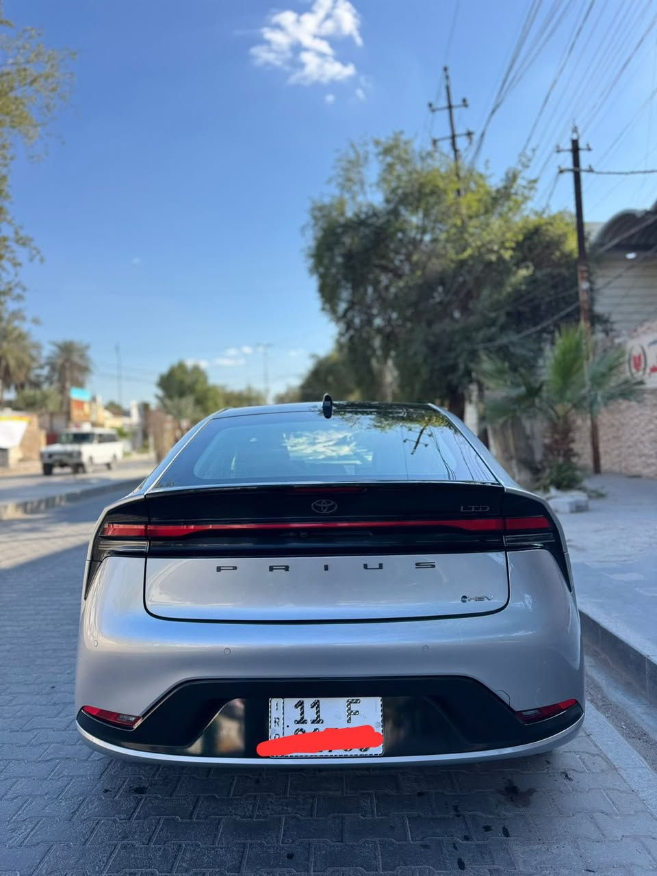 تويوتا  بريوس Prius 2024 limited

فول مواصات  بنوراما
بصمه تشفيل وتشغيل عن بعد

5 كامرات   كشنات تدفئة تبريد رادارات +حساسات

شاشة كبيرة 

سماعات jbl

صندوق كهرباء 

لايت لد 

تحديد مسار 

وضعية البارك تطبك نفسهة 
قياده اليه
كشنات خزن ميموري 

4 وضعيات قيادة custem /sport /eco / normal 

مثبت سرعة 

كشن كهرباء 

هاند بريك دكمة 

دفع رباعي 

لد بالدشبول  

شحن لاسلكي 

ويل حجم 19 

مانع تزحلق 

السيارة فول اعلى فئة بالبريوس
وبعد بيها هوايه مواصفات

حادثه باب خلفي صفحه السايق فقط مصلح نفسه بدون اي تبديل مكفوله من كلشي صور الحادث مرفقه
ماشيه 14كيلو متر فقط
السعر 195$قابل للتفاوض
المكان الاعظميه 
للتواصل ***********
