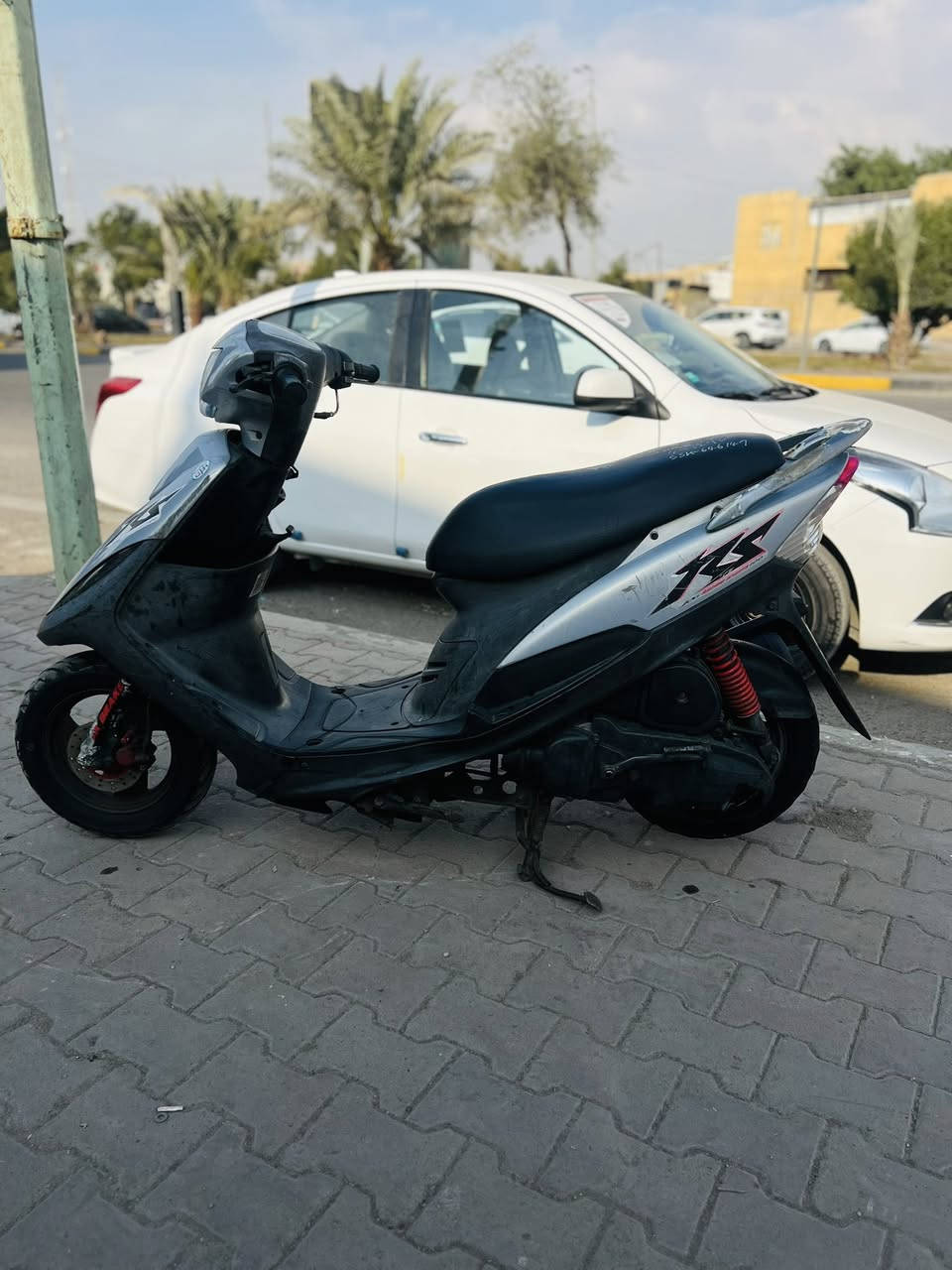 سلام عليكم
ماكس عدله

اللون رصاصي 🩶

ختم واحد مع المكينة 

موديل 2005 ملاحح فولل ✨

شلعة ومعدل 💯 كهربائيات شغال 

سلف هندر  عينه لايت 💡

دراجة حلوة وبالعافية ع الياخذهة ❤️‍🔥

للاستفسار :    ‭ 0785 913 9399   : 0772 915 2983

المكان " الطويسة 📍
