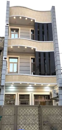 مشتمل ٥٠م ثلاث طوابق حديث ثلاث غرف نوم وصاله وخدمات سيراميك موقع مميز ...