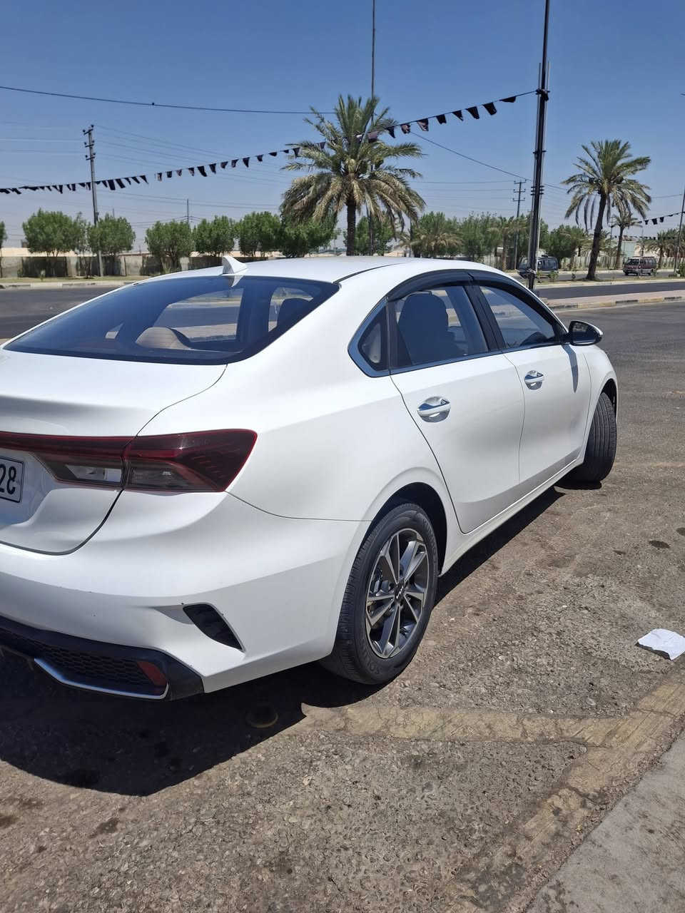 سلام عليكم
Kia K3 2022

السياره جديده مكفوله كفاله عامه فول مواصفات 
السعر 135 وبيهه مجال قليل 
مكاني كربلاء قرب كلية الصفوه
***********
