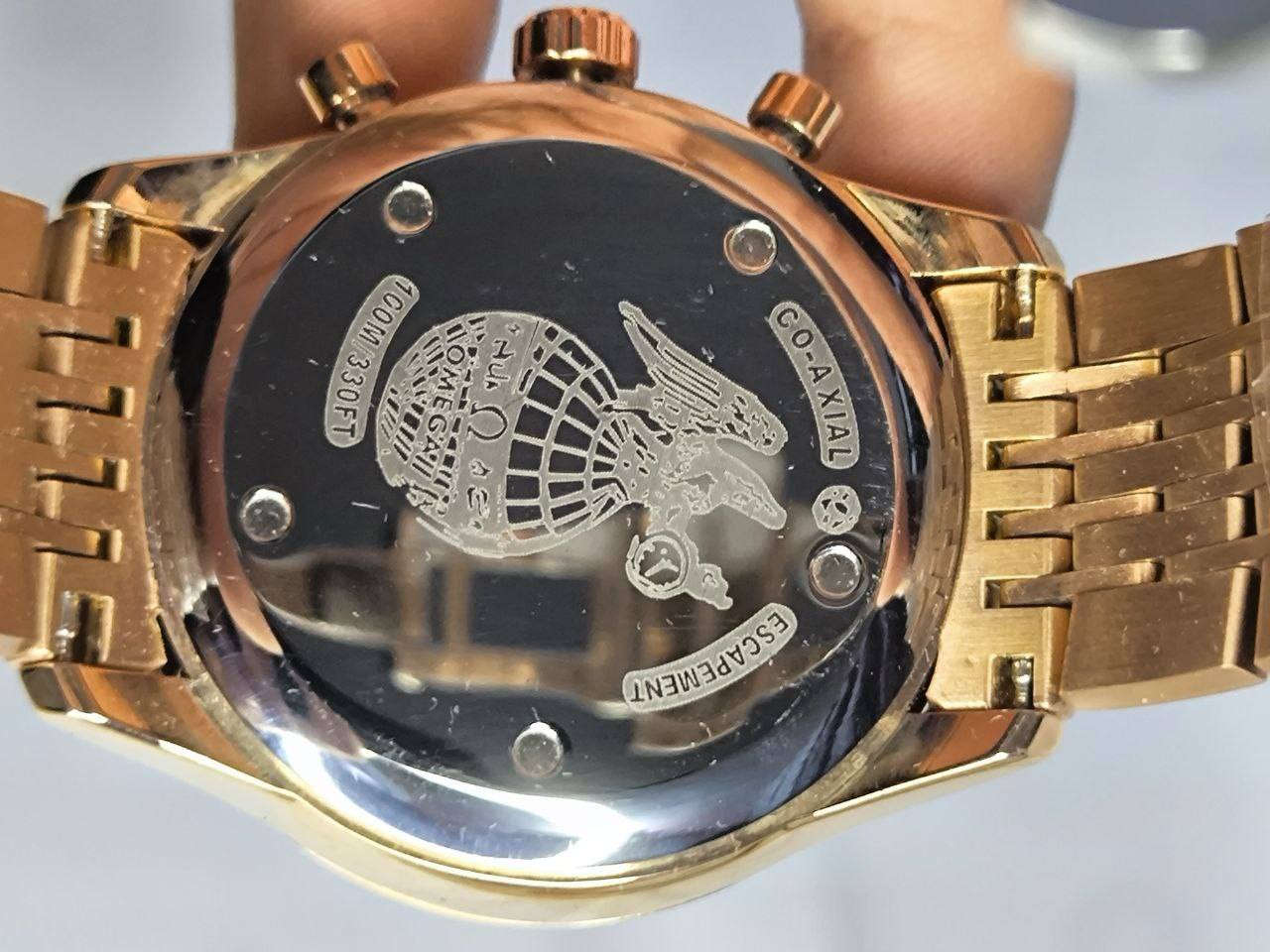 ساعة من ماركة اومكا OMEGA
Co-Axial

تحفة فنية 
مصصمة للغواصين
مكينة كوارتز ناعمة (ماطور) نظام ستوبوج (جميع السناتر شغالة)
هيكل مع سيل روز كولد مميز
ميناء  مميز  بأرقام رومانية مزودة بمنفذ تاريخ 
زجاج زفير ضد الخدش 
مقاومة الماء والغبار 
سير ستانلس ستيل 
مختمة بالكامل
وزن ثقيل جدا 

ملاحظة :- متوفر قطعة واحدة فقط 

السعر :35 الف ع اول تم 
للحجز والاستفسار يرجى مراسلة الصفحه


**إذا كنت صاحب هذا الإعلان وتريد حذفه لأي سبب، رجاءا أرسل رسالة إلى الدعم الفني**