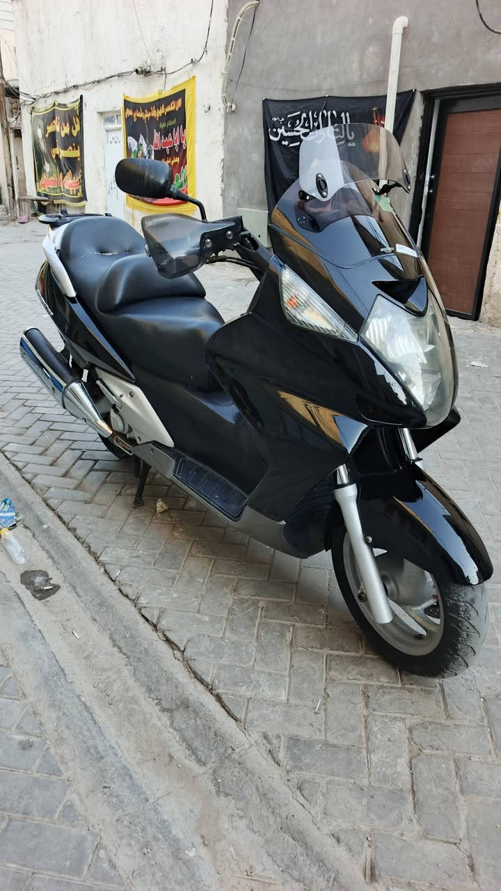 السلام عليكم سلفر ونج 400  لونين اسود او بيجي مكينه مكفول
اوفر مود 

سكيورتي 

تدفئه يدأت 

مري جانبيه 

صندوك  اصلي مال سلفر موجود 

  للاستفسار ***********

عنوان بغداد مدينه الصدر 

واتساب او خاص موجود
