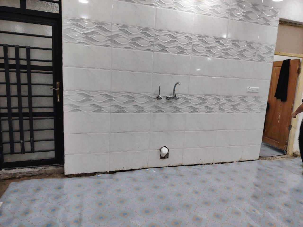سلام عليكم بيت إيجار شارع أبو خليل كصاب مساحته ١١٥ قاط واحد
*********** بي وتساب يجاره ٤٠٠
