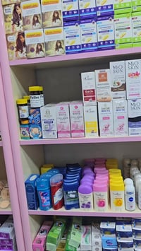 سيروم كولاجين كريم كولاجين  يعمل على امتلاء و نضاره البشرة و تفتيح الب...