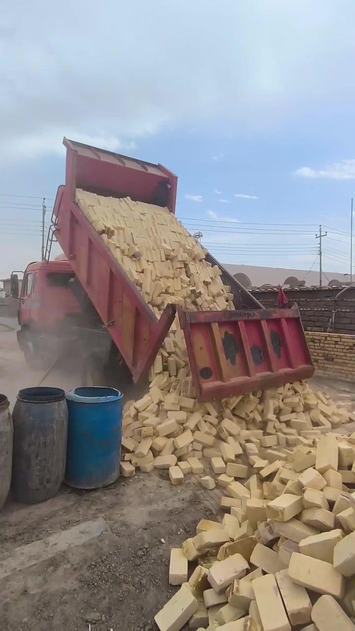 بسم لله الرحمن الرحيم    الى  الزبائن  الكرام  نقدم لكم  تجهيز طابوق الطيب  تجهيز طابوق عماره وأيضن متوفر بلوك درجه اولى  السكس عدد 8000الف طابوكه وزيادة 650  / وعدد التك 4000الف  وزيادة 300 الطابوق المتوفر 
انجكتر ✅ بيرنه ✅ درجه اولى ✅ ويوجد كسر درجه اولى 
لكافة انحاء البصره. والعماره   [] حسب الطلب ***********
للاستفسار  والاتصال مع واتساب [] او  مراسلة الصفحه ////         متواجدين 24 وعشرين ساعه[] لمكان ميسان [] *********** [] انواع الطابوق وكلمن وسعره

