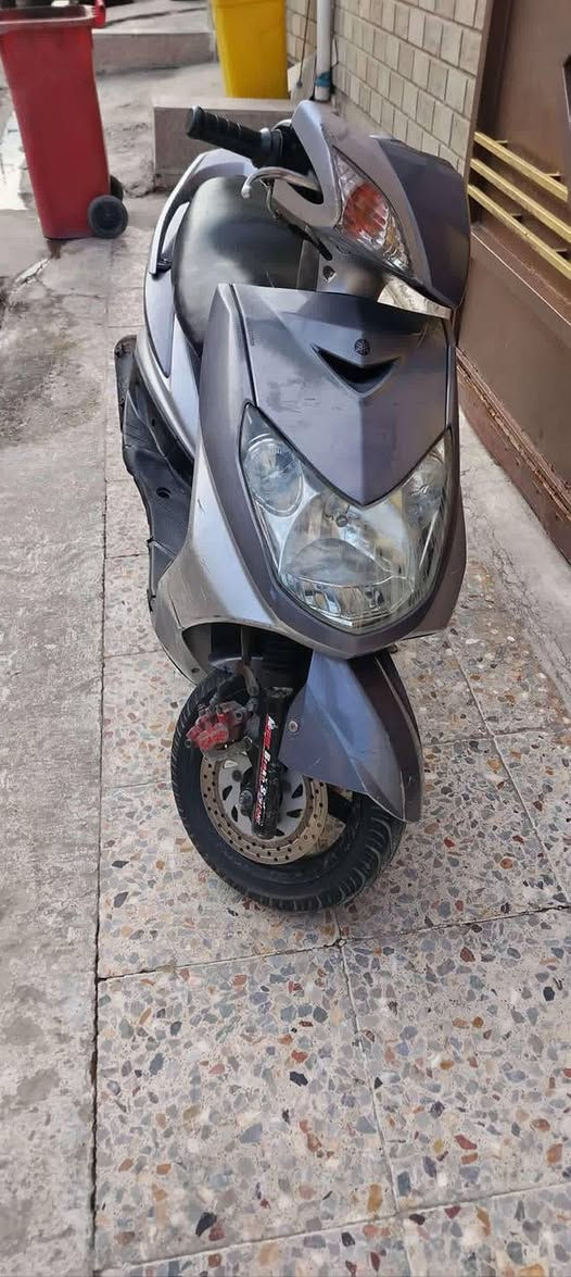 سلام عليكم سكنس للبيع الدراجه مجفته جديد العنوان بغداد لامين الثانية السعر 550 الرقم ***********
