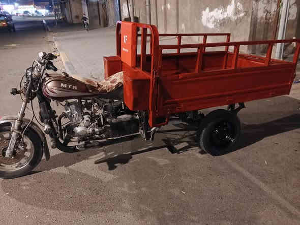 السلام عليكم ستوته للبيع ستوته ادوات اكفل لك اياها من السرقه العنوان قبله حي الجامعه السعر 700 وبيها مجال قليل حك الجيه ***********
