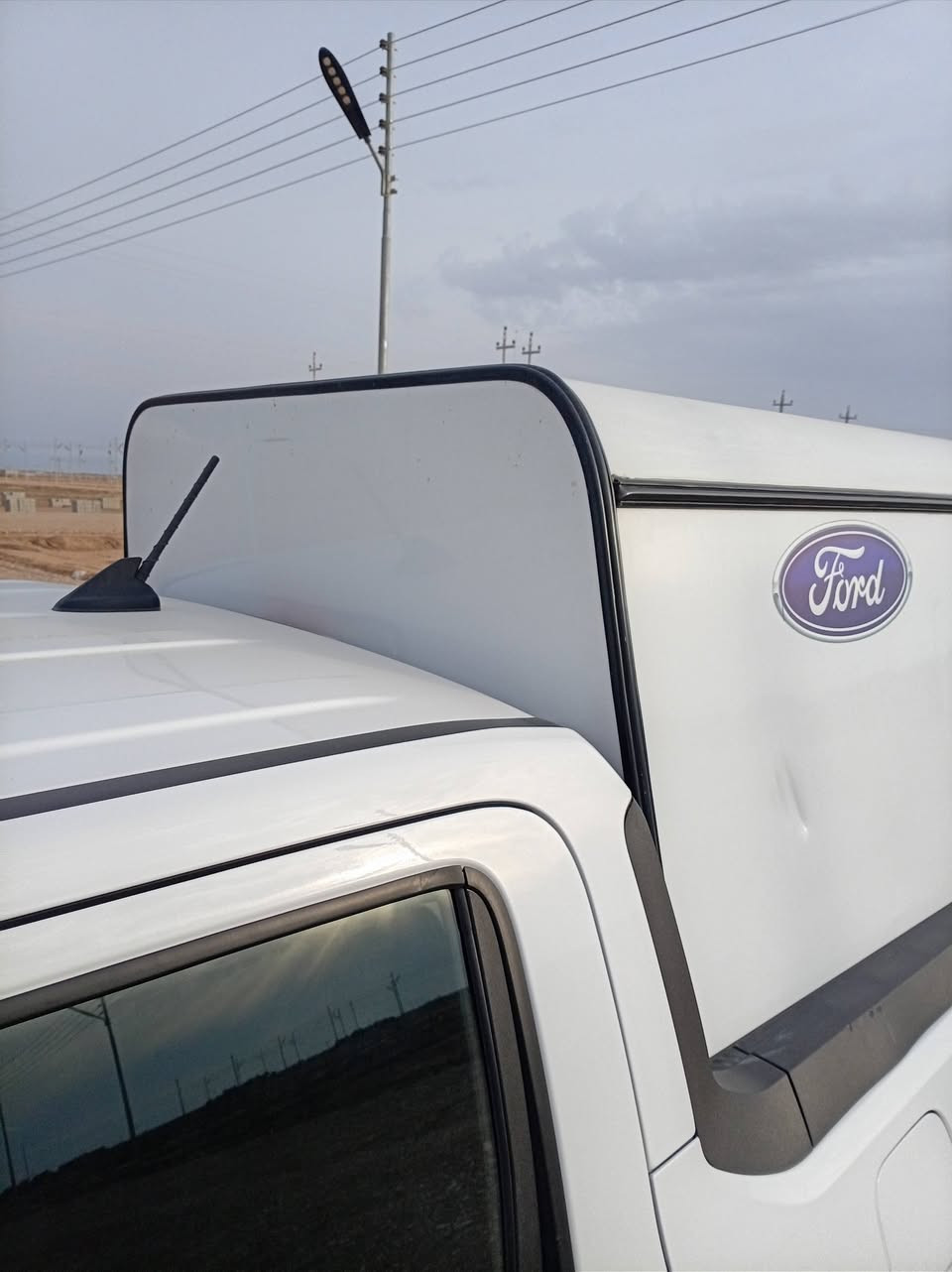 بوكس بيك اب فورد مافريك بلادي شغل امريكه حته كامره خلفيه جاهزه علمن البوكس ينشد بلقفايص بدون متزرف البدي السعر مناسب ***********
