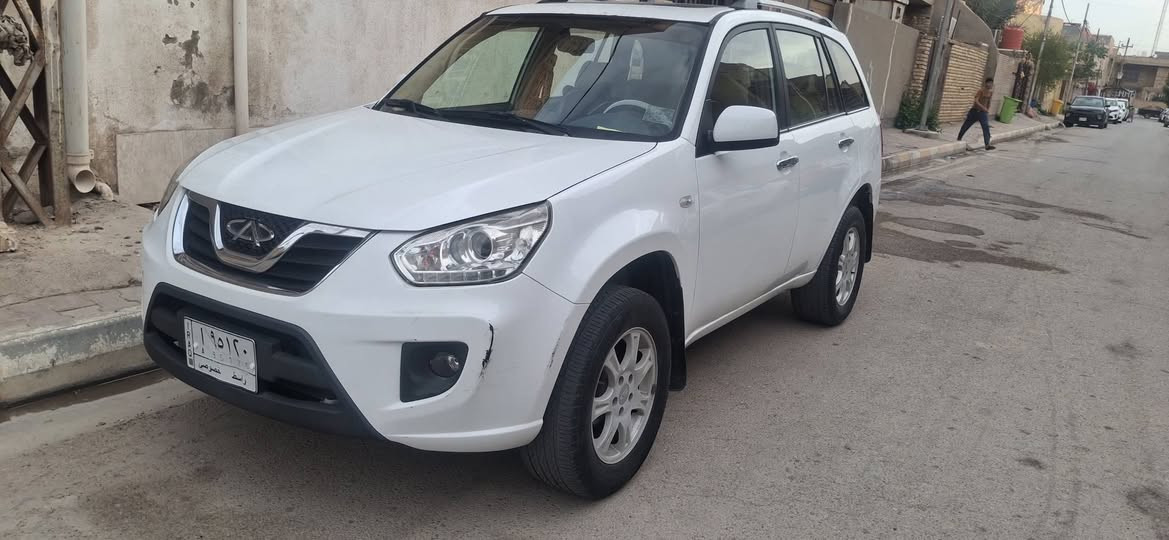 السلام عليكم 
تيكو موديل ١٤ كير مكانيكي محرك ٢٠٠٠ مكفولة  من الصبغ والحادث ماشية ٧٤ الف جاهزه من كل شيء السعر ٧٥ ورقة 
***********
