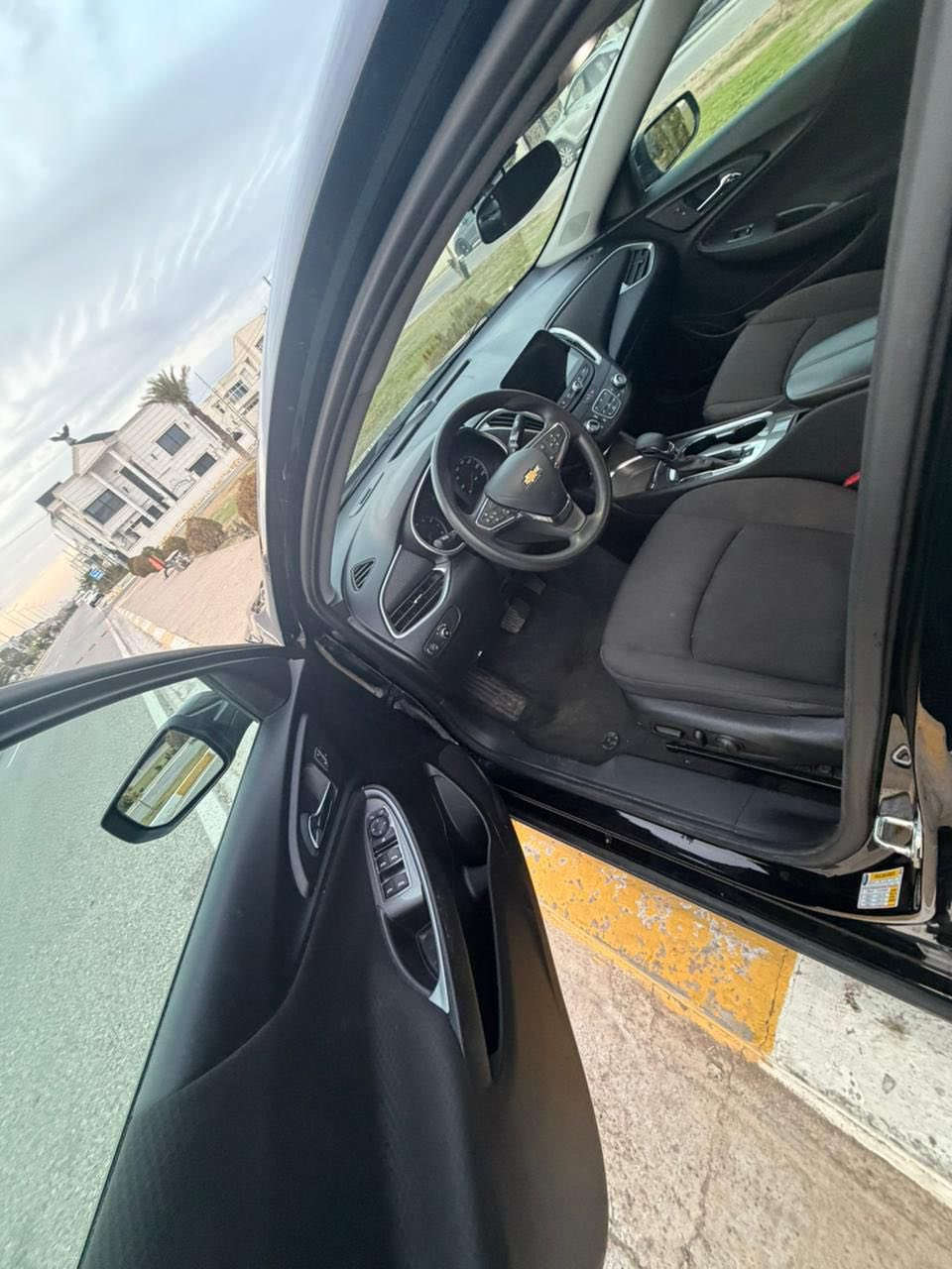 شوفرليت ماليبو 2023 LT
مواصفات : LT 
السيارة بدون صبغ، و بدون ايرباك
السعر : ١٢٧ 
للاستفسار : ***********
