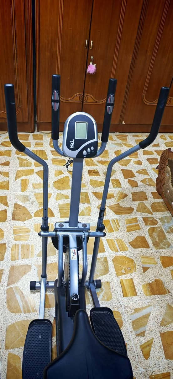 جهاز رياضه جديد مستعمل شي قليل اخذتو ب١٨٠ ابيعو ١٠٠ وبي مجال بسيط الجهاز نضيف مثل ماموضح بالصوره


**إذا كنت صاحب هذا الإعلان وتريد حذفه لأي سبب، رجاءا أرسل رسالة إلى الدعم الفني**