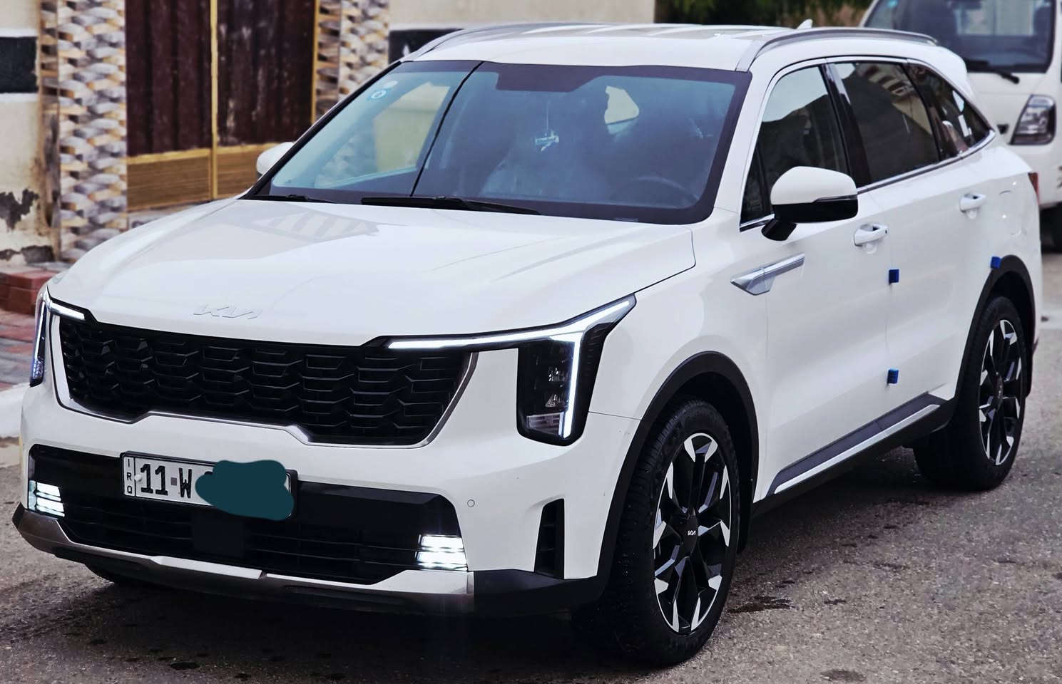 كـيا سورنتو 2025 رقم بغداد تحويل مباشر كفاله عامه من كلشي
ضمان دوليه  5سنوات
وضمان سنه صيانه
ماشيه 21000K
🔴محرك 3.5 لتر بقوة 291 
🔴كير ماوس 8 سرع 
🔴دخول ذكي ( بصمة ) وتشغيل عن بعد 
🔴تحكم ستيرن 
🔴شاشة apple carplay and android auto
🔴 كاميرا خلفية دوارة
🔴حساس امامي وخلفي 
🔴 كراسي كهرباء 
🔴 صندوق كهرباء 
🔴 7 راكب
🔴 3 قطع تبريد 
🔴 مانع انزلاق 
🔴 وضعيات قيادة 
🔴 مساعد نزول المنحدرات 
🔴زر تشغيل واطفاء الحساسات 
🔴اوتو هولد
🔴ويل حجم 20
🔴 شحن لاسلكي
السعر ((320)) مكان السيارة كربلاء اتصل ع الارقام
***********
***********
