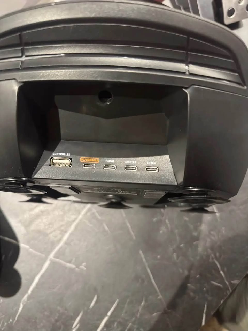 توفر دركسون البيع استخدامه بس يومين يعني اخو جديد دركسون V9 Gen2
⚜️V9 Gen2.   900° GAMNG RRCING WHEEL
⚜️لايوجد توصيل 
⚜️السعر ١٣٥وبي مجال 
⚜️مراسله علا هاذا الرقم ***********
⚜️العنوان بغداد 
⚜️أوضح لا يوجد يمي اي فحص لان ما عندي بلي أنت افحصه واطي بس ضمان
