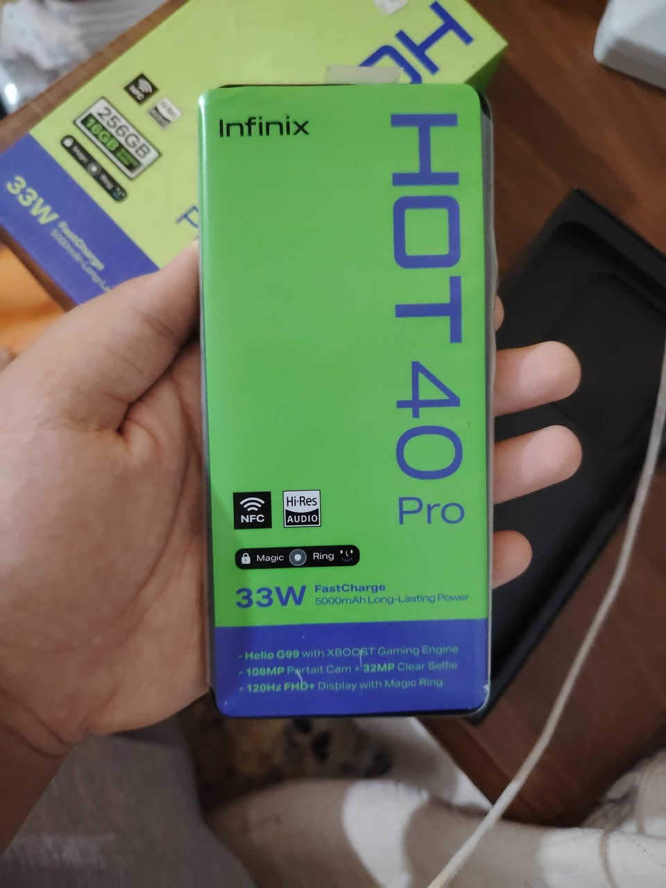 سلام عليكم
جهاز HOT 40 PRO من شركة Infinix
جهاز جديد مامستخدم نهائيا
ذاكره 256 العشوائية 16 مع كامل الملحقات
جهاز سعره 270 وبي مجال
للأستفسار ***********
